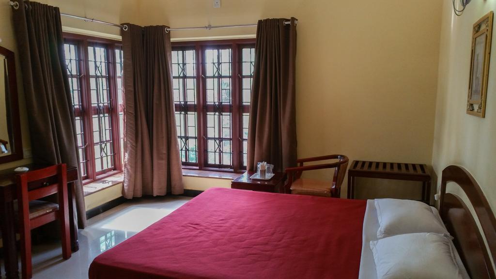 River View Guest House - Kavitha Residency Мангалор Экстерьер фото