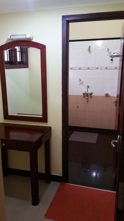 River View Guest House - Kavitha Residency Мангалор Экстерьер фото